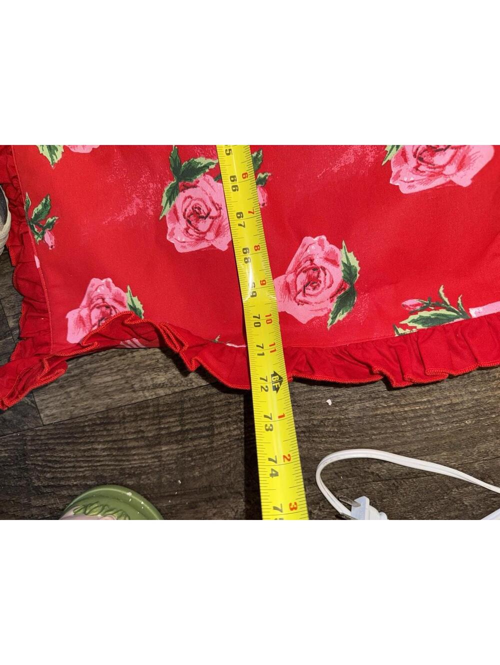 Threshold 72"x14" Roses Reversible Table Runner Red Stripes Ruffle Decor - Picture 6 of 7